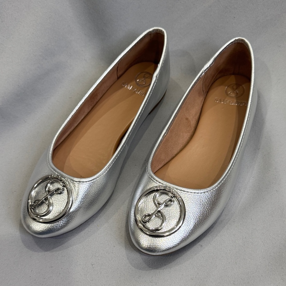Sam & Libby Silver Ballet Flats  with Silver Medallion – Size 8